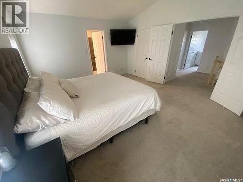32 Windfield Place, Yorkton, SK - Indoor Photo Showing Bedroom