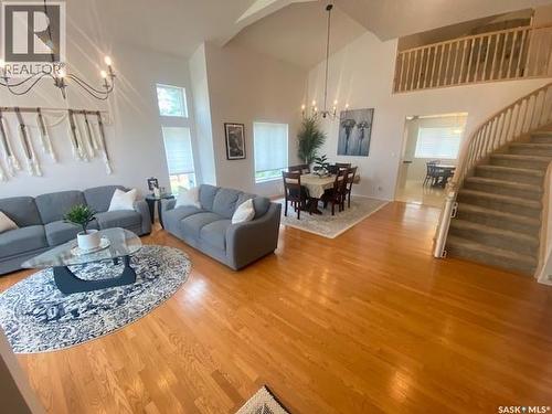 32 Windfield Place, Yorkton, SK - Indoor Photo Showing Living Room