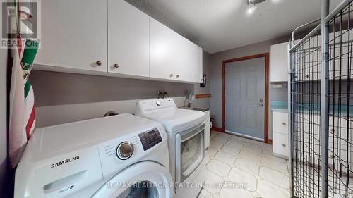2521 Mt Albert Road, East Gwillimbury, ON - Indoor Photo Showing Laundry Room