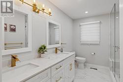 4 piece main floor bathroom - 