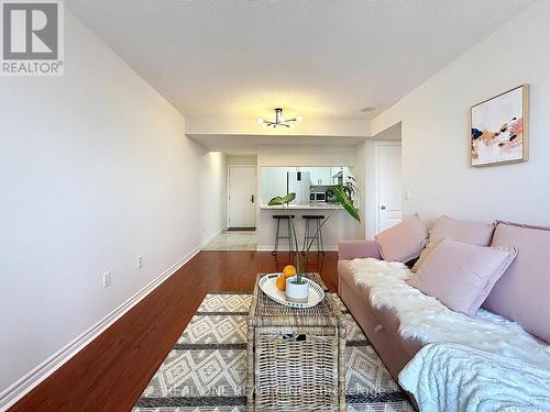 1708 - 18 Sommerset Way, Toronto, ON - Indoor Photo Showing Living Room