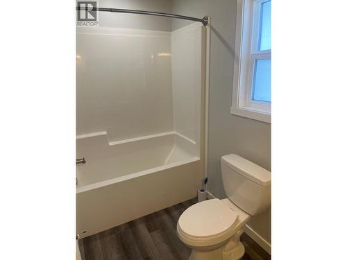 1221 N Blackburn Road, Prince George, BC - Indoor Photo Showing Bathroom