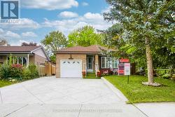 3353 MARTINS PINE CRESCENT  Mississauga, ON L5L 1G3