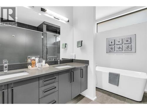 3416 Water Birch Circle, Kelowna, BC - Indoor Photo Showing Bathroom