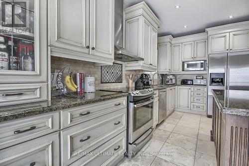 Upper - 3 Cornerstone Road, Markham, ON - Indoor Photo Showing Kitchen With Stainless Steel Kitchen With Upgraded Kitchen