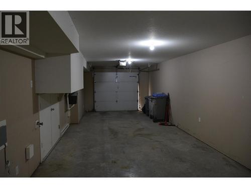 2860 Valleyview Drive Unit# 25, Kamloops, BC - Indoor Photo Showing Garage