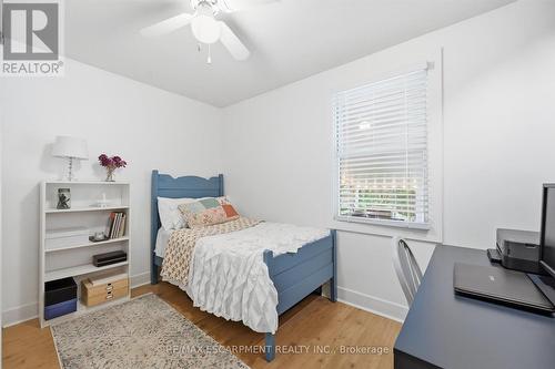 415 Henderson Road, Burlington, ON - Indoor Photo Showing Bedroom