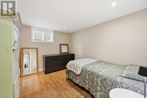 415 Henderson Road, Burlington, ON - Indoor Photo Showing Bedroom