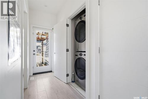654 Delainey Road, Saskatoon, SK - Indoor Photo Showing Laundry Room
