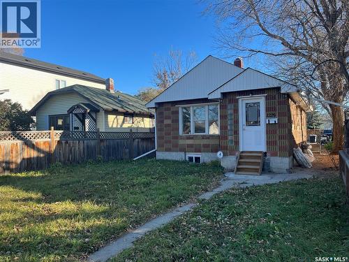 1228 1St Avenue N, Saskatoon, SK - Outdoor