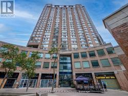 219 - 1033 BAY STREET  Toronto, ON M5S 3A5