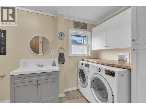 796 Chase Avenue, Penticton, BC - Indoor Photo Showing Laundry Room