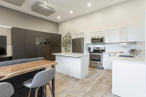 1969 Balsam Avenue, Mississauga, ON - Indoor Photo Showing Kitchen