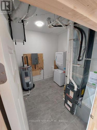 600 10Th Street E, Cornwall, ON - Indoor