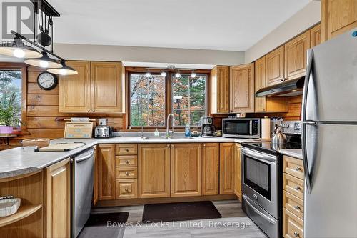 82 Bay Lake Road, Bancroft (Dungannon Ward), ON - Indoor Photo Showing Kitchen With Double Sink