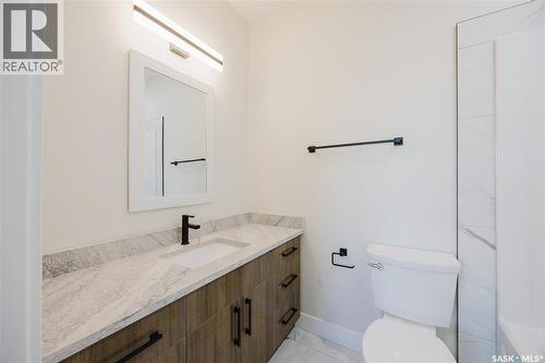 438 Stromberg Crescent, Saskatoon, SK - Indoor Photo Showing Bathroom
