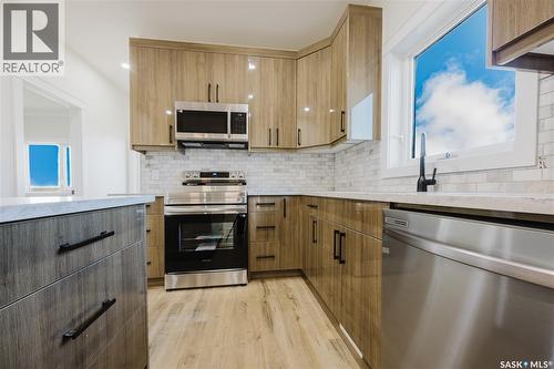 438 Stromberg Crescent, Saskatoon, SK - Indoor Photo Showing Kitchen With Upgraded Kitchen