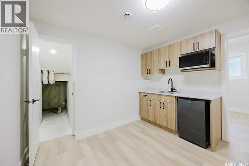 438 Stromberg Crescent, Saskatoon, SK - Indoor Photo Showing Kitchen
