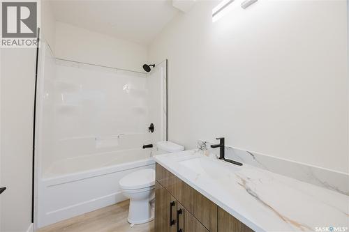 438 Stromberg Crescent, Saskatoon, SK - Indoor Photo Showing Bathroom