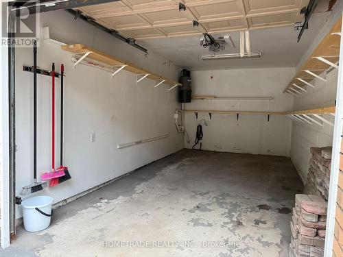 532 Steddick Court, Mississauga, ON - Indoor Photo Showing Garage