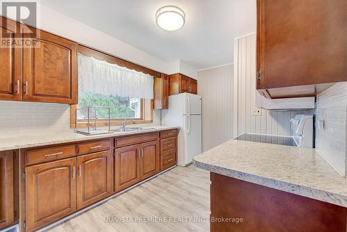161 South Street S, Goderich (Goderich (Town)), ON - Indoor Photo Showing Kitchen