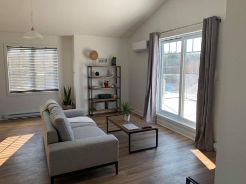 Living Room - 7-610 Rue Cadieux, Mont-Tremblant, QC - Indoor Photo Showing Living Room