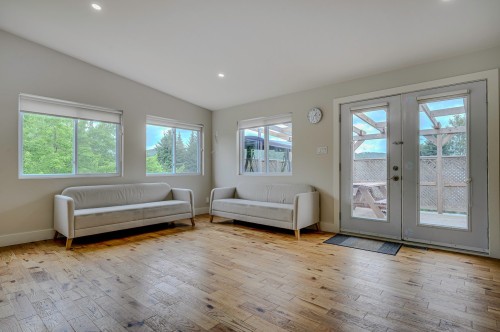 Living Room - 6481 Rue Morin, Val-Morin, QC - Indoor Photo Showing Bedroom