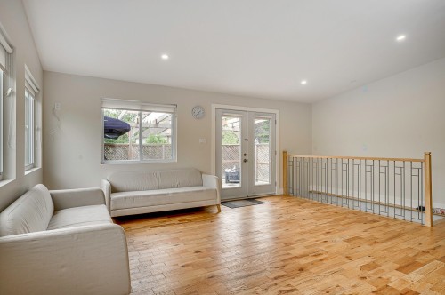 Living Room - 6481 Rue Morin, Val-Morin, QC - Indoor Photo Showing Living Room