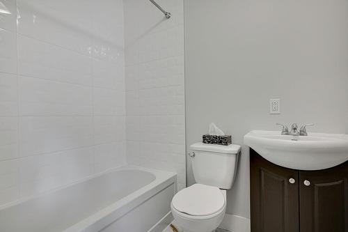 Salle de bains - 6481 Rue Morin, Val-Morin, QC - Indoor Photo Showing Bathroom