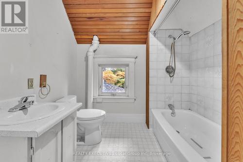 667 Jane Street, North Bay (West End), ON - Indoor Photo Showing Bathroom