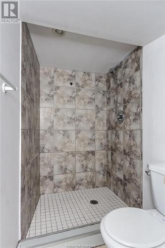 197 Hyland Drive, Greater Sudbury, ON - Indoor Photo Showing Bathroom