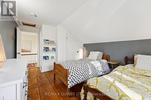15 Talbot Street, Prince Edward County (Picton Ward), ON - Indoor Photo Showing Bedroom