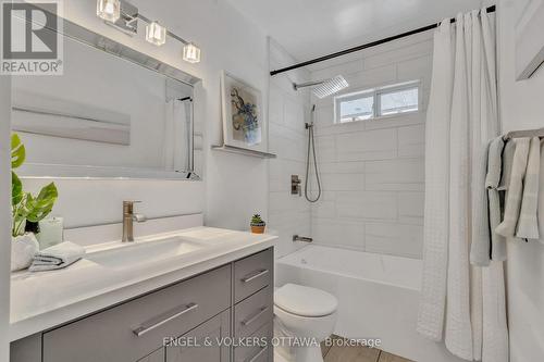 1369 Fontenay Crescent, Ottawa, ON - Indoor Photo Showing Bathroom
