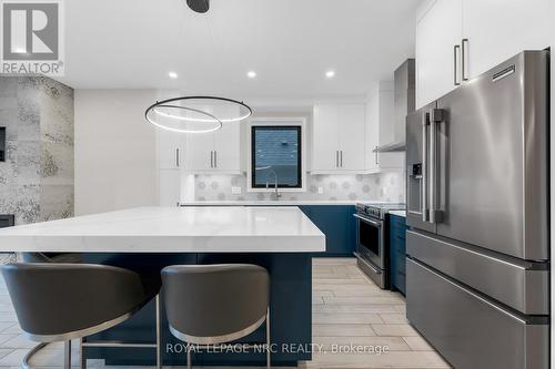 21 Singer Street, Thorold (Hurricane/Merrittville), ON - Indoor Photo Showing Kitchen With Upgraded Kitchen