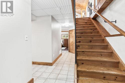 1526 Curry Road, Dysart Et Al (Harburn), ON - Indoor Photo Showing Other Room