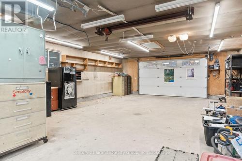 1526 Curry Road, Dysart Et Al (Harburn), ON - Indoor Photo Showing Garage