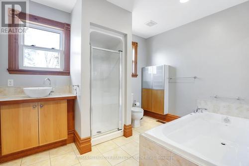 94 Argyle Street N, Renfrew, ON - Indoor Photo Showing Other Room