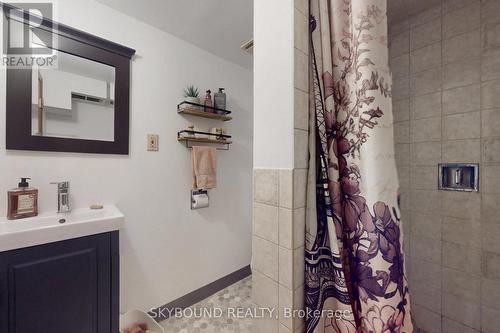 139 Tower Drive, Toronto, ON - Indoor Photo Showing Bathroom