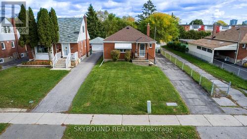 139 Tower Drive, Toronto, ON - Outdoor With Facade