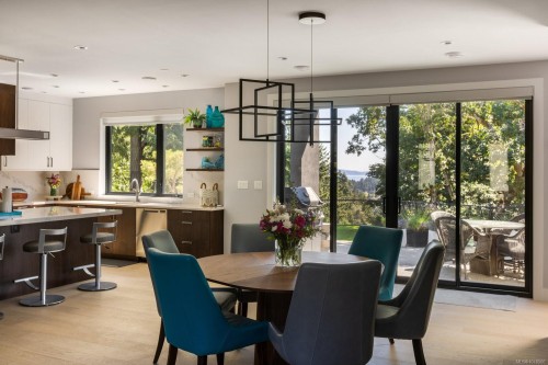 4673 Boulderwood Dr, Saanich, BC 