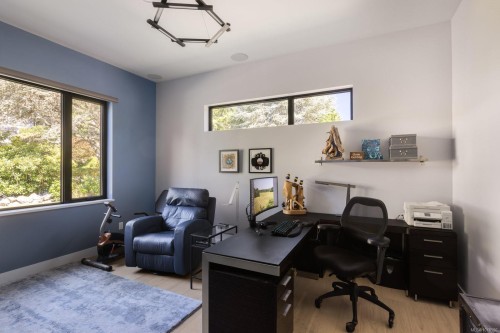 4673 Boulderwood Dr, Saanich, BC 