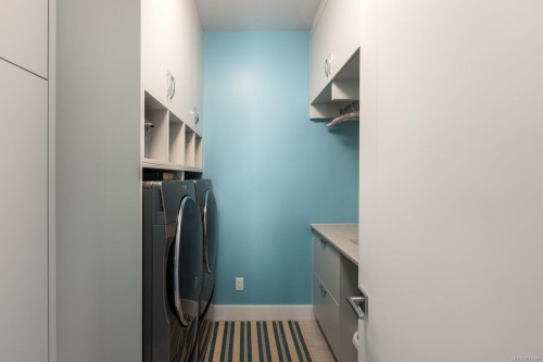 4673 Boulderwood Dr, Saanich, BC 