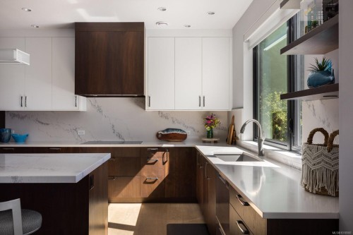 4673 Boulderwood Dr, Saanich, BC 