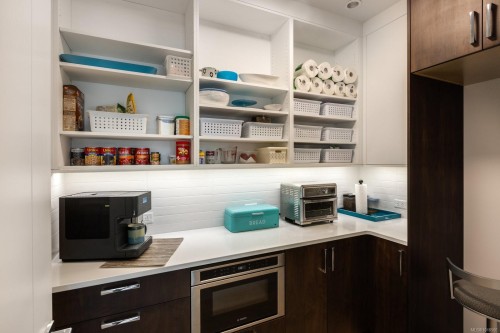 4673 Boulderwood Dr, Saanich, BC 