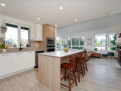 218-960 Reunion Ave  Langford, BC V9B 0W5