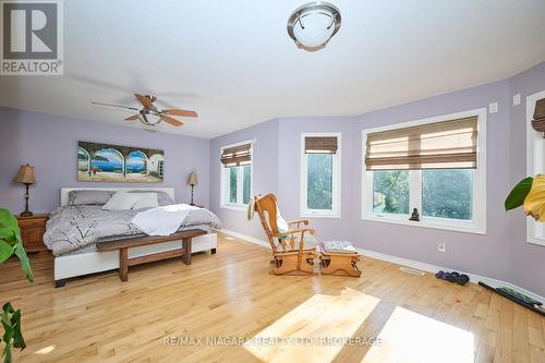 690 Brian Street, Fort Erie (Crescent Park), ON - Indoor Photo Showing Bedroom