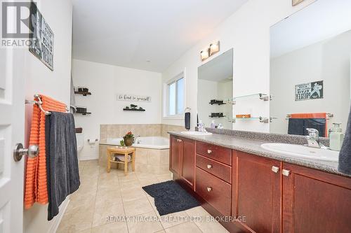 690 Brian Street, Fort Erie (Crescent Park), ON - Indoor Photo Showing Bathroom