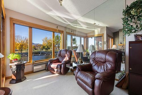 Salon - 4-55 Rue Merry S., Magog, QC - Indoor Photo Showing Living Room