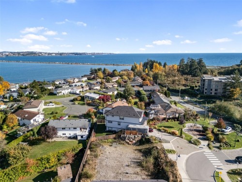 282 Seafield Rd, Colwood, BC 