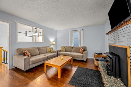 2019 Lambert Dr, Courtenay, BC 